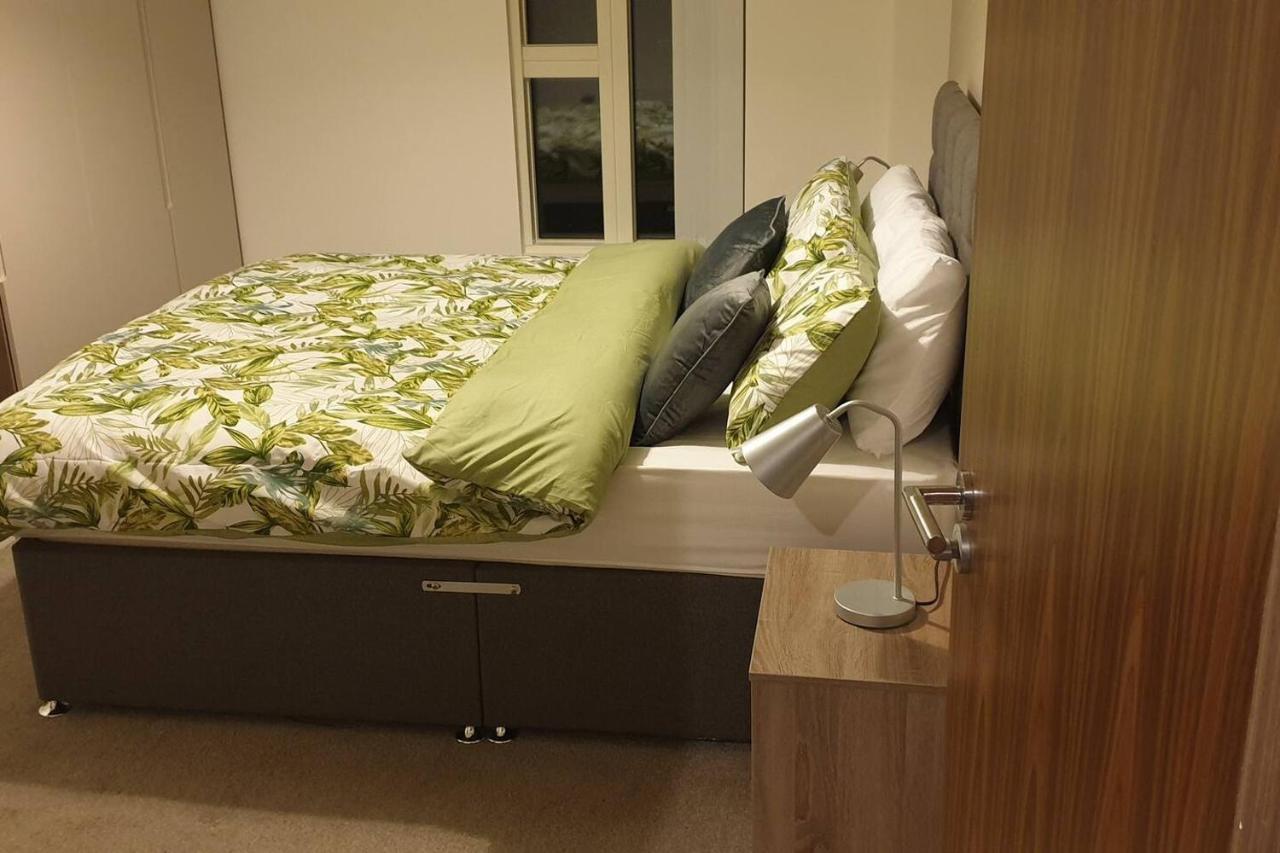Stunning 2-Bed Apartment in Manchester City Centre Exterior foto